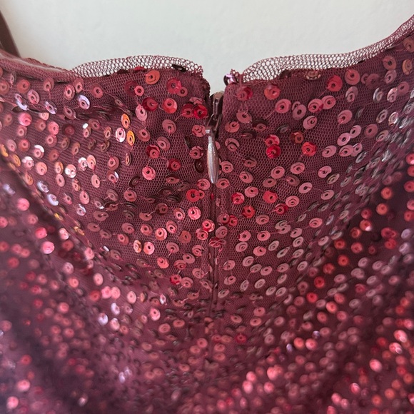 Adrianna Papell NEW burgundy sequin formal gown shimmer women size 18 - Picture 12 of 16